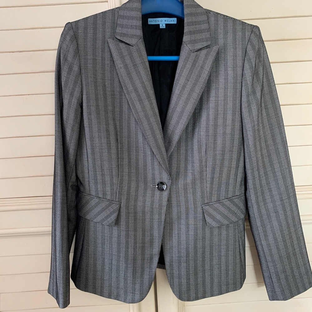 Ladies pants suit by Antonio Melani